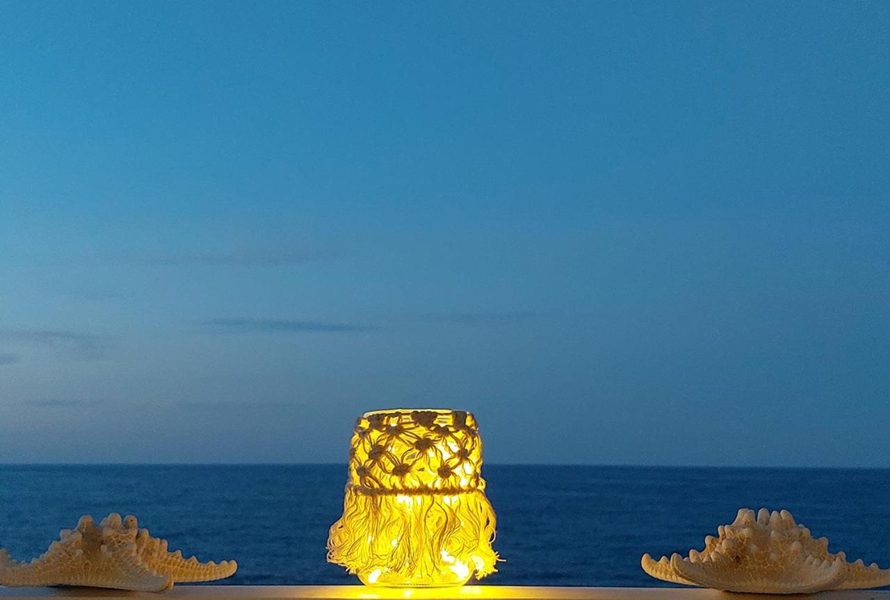 Amazing Beachfront Apartment In Hersonissos Zewnętrze zdjęcie