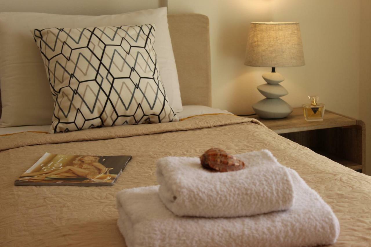 Amazing Beachfront Apartment In Hersonissos Zewnętrze zdjęcie